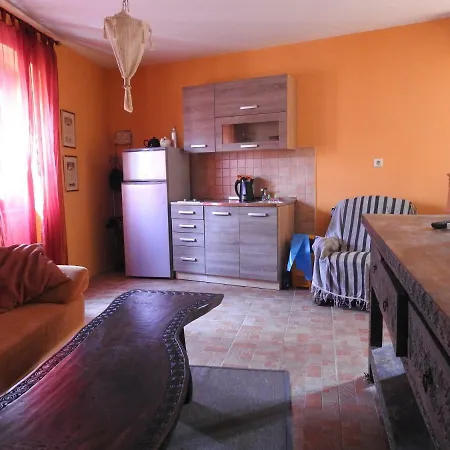 Blue Bench Krk קרק